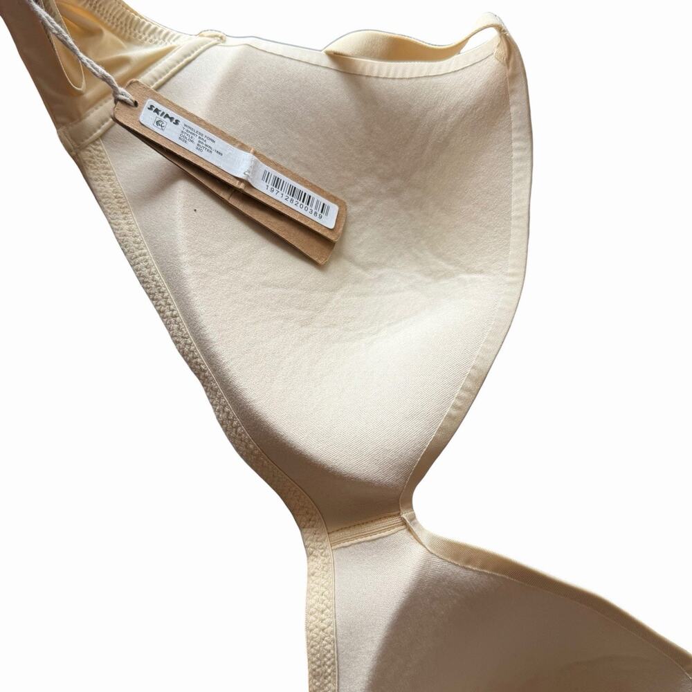 NWT SKIMS Womens 32D Wireless Form T-Shirt Bra Nude Butter Beige Comfort - Picture 5 of 10